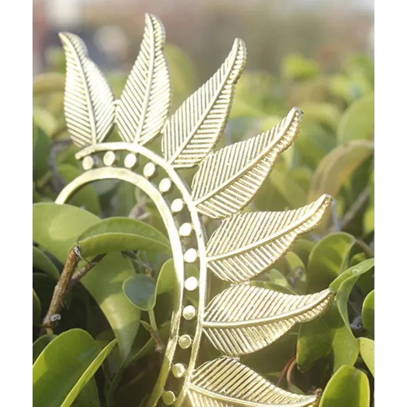 Bold Boho Leaf Earcuff