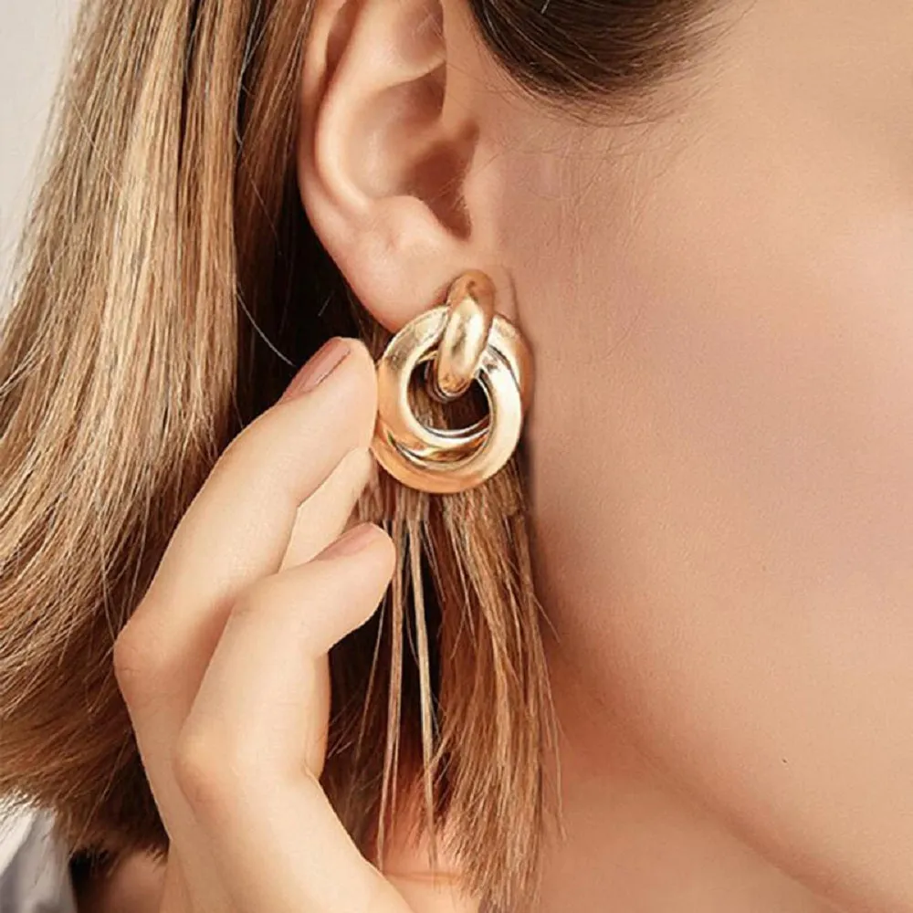 Bold Round Geometric interlock Smooth Stud Earrings