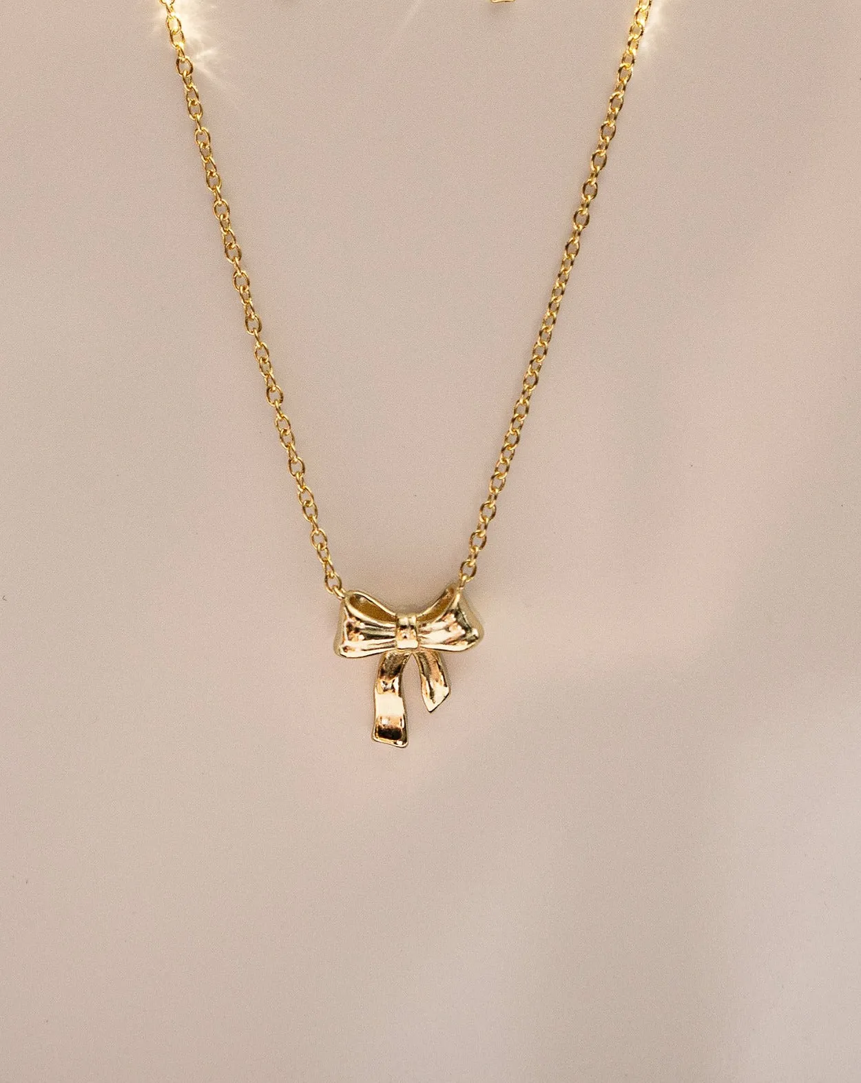 Bow Necklace