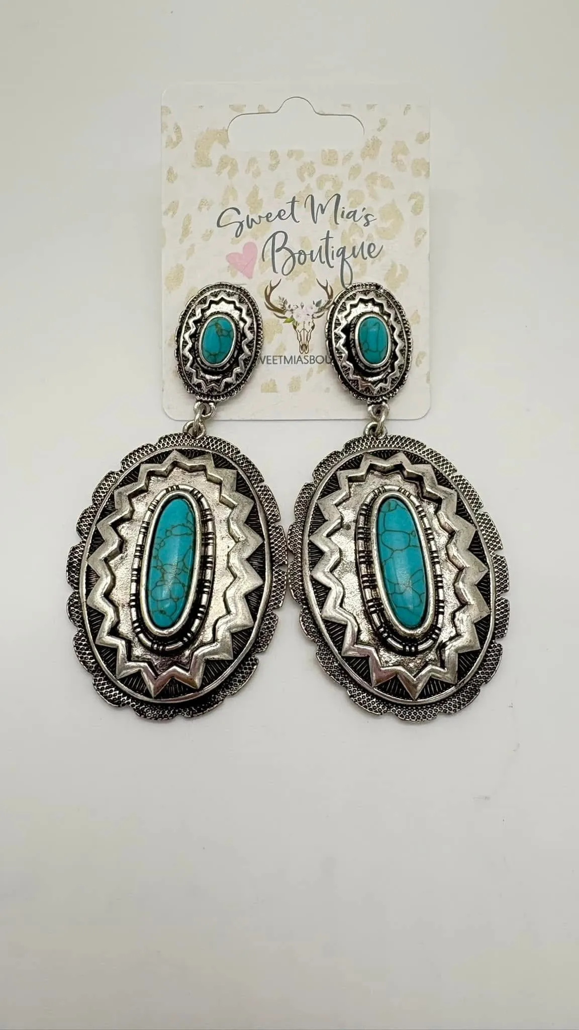 Chunky Concho Turquoise Earring