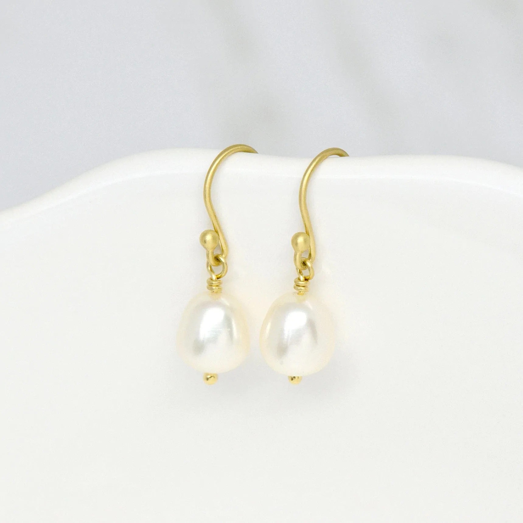 Classic Pearl Drop Earrings