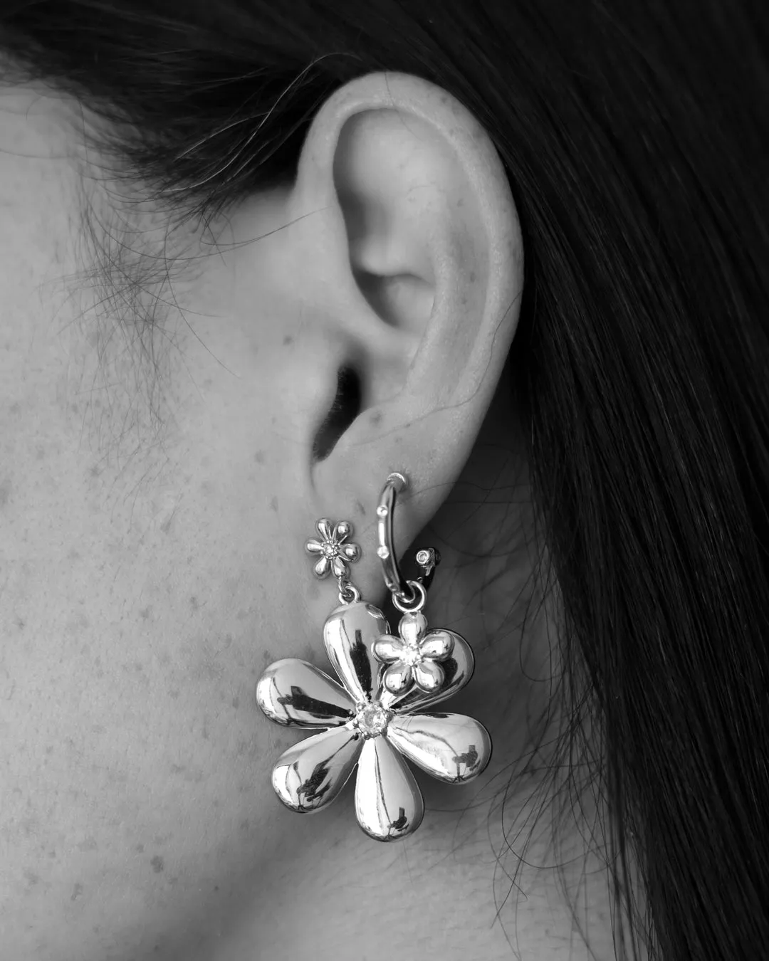 Daisy Statement Earring- Gold