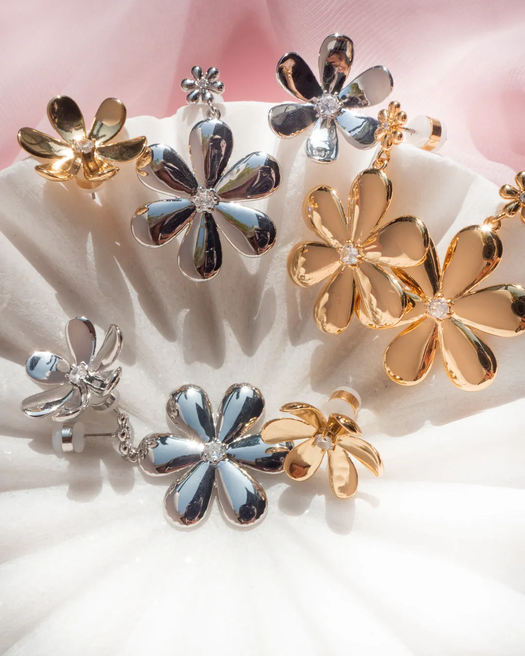 Daisy Statement Earring- Gold
