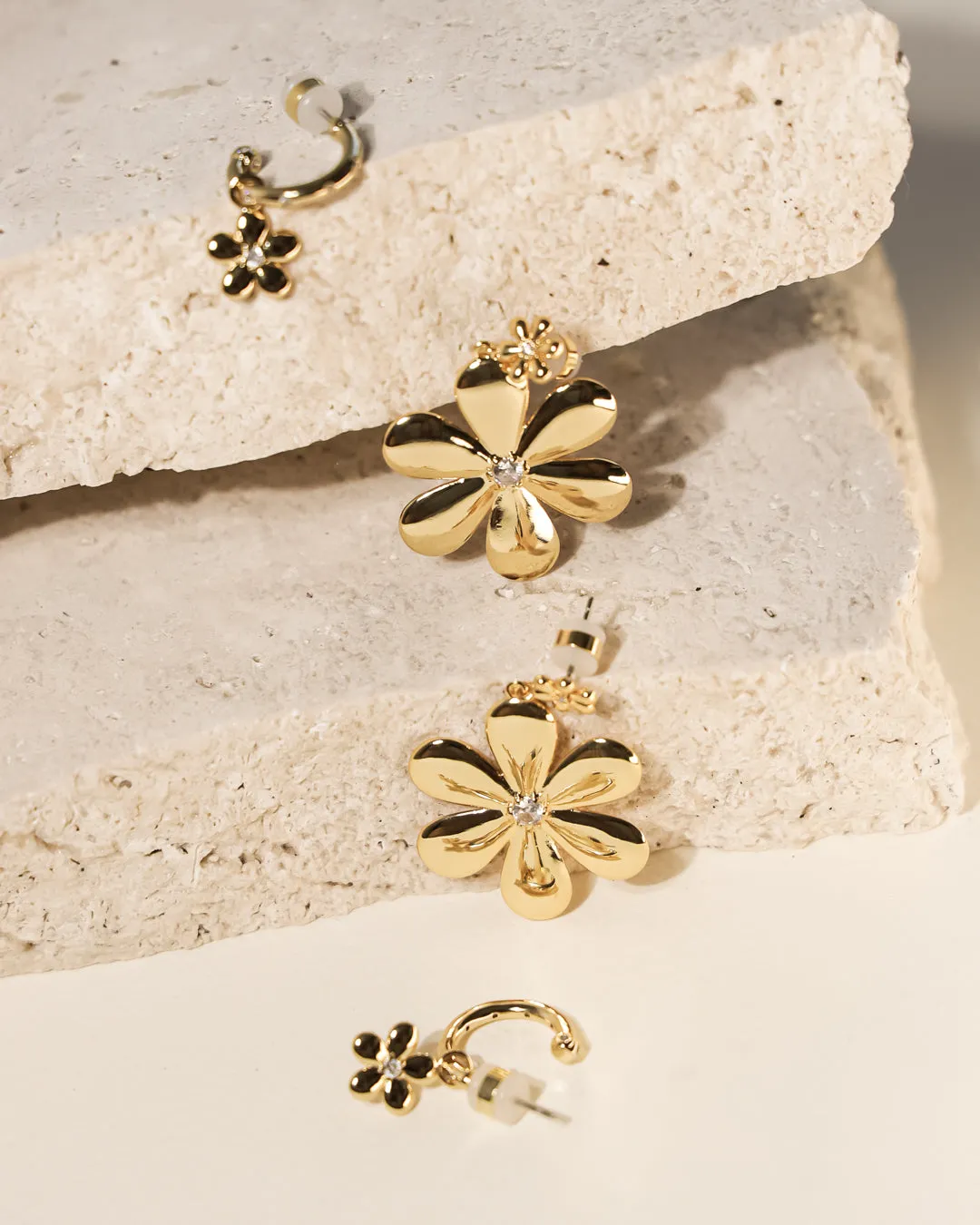 Daisy Statement Earring- Gold