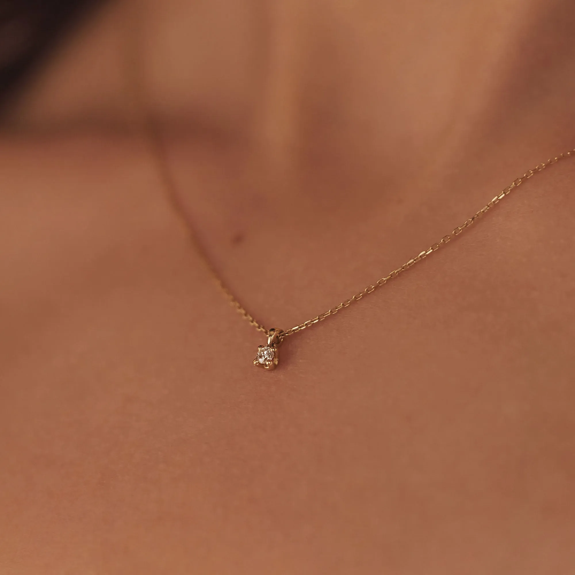 De la Paix Céline 14 karat gold necklace with diamond 0.05 carat