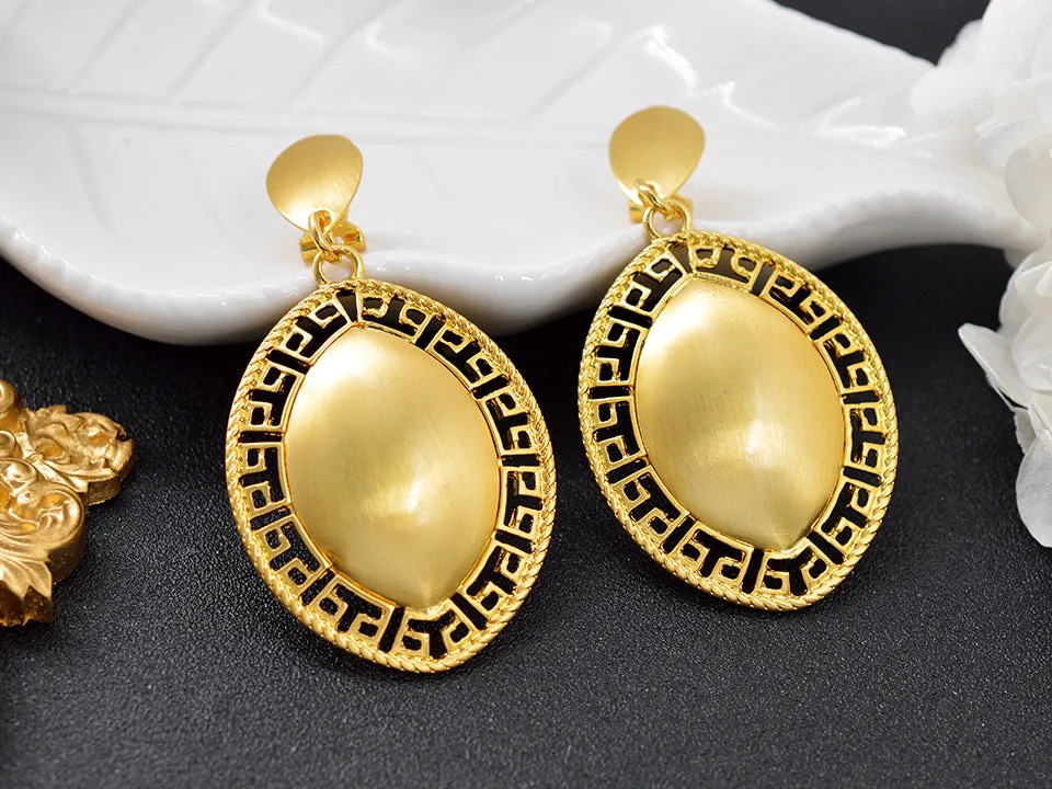 Ladies Elegant Gold Filled Oblong Great Wall Cutout Smooth Pendant & Earring Set