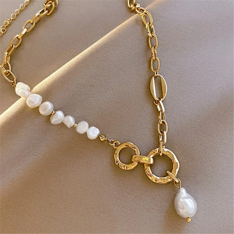 Luxurious Irregular Shape Pearls and Chain Clavicle Necklaces