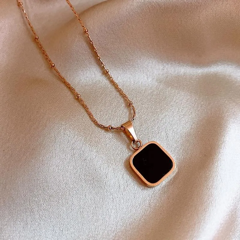 Multi-style Luxurious Vertical Shell Bar Pendant Necklaces