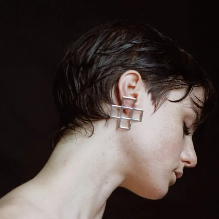 Par Ici Cross-Cut Stud Earrings (In-Store)
