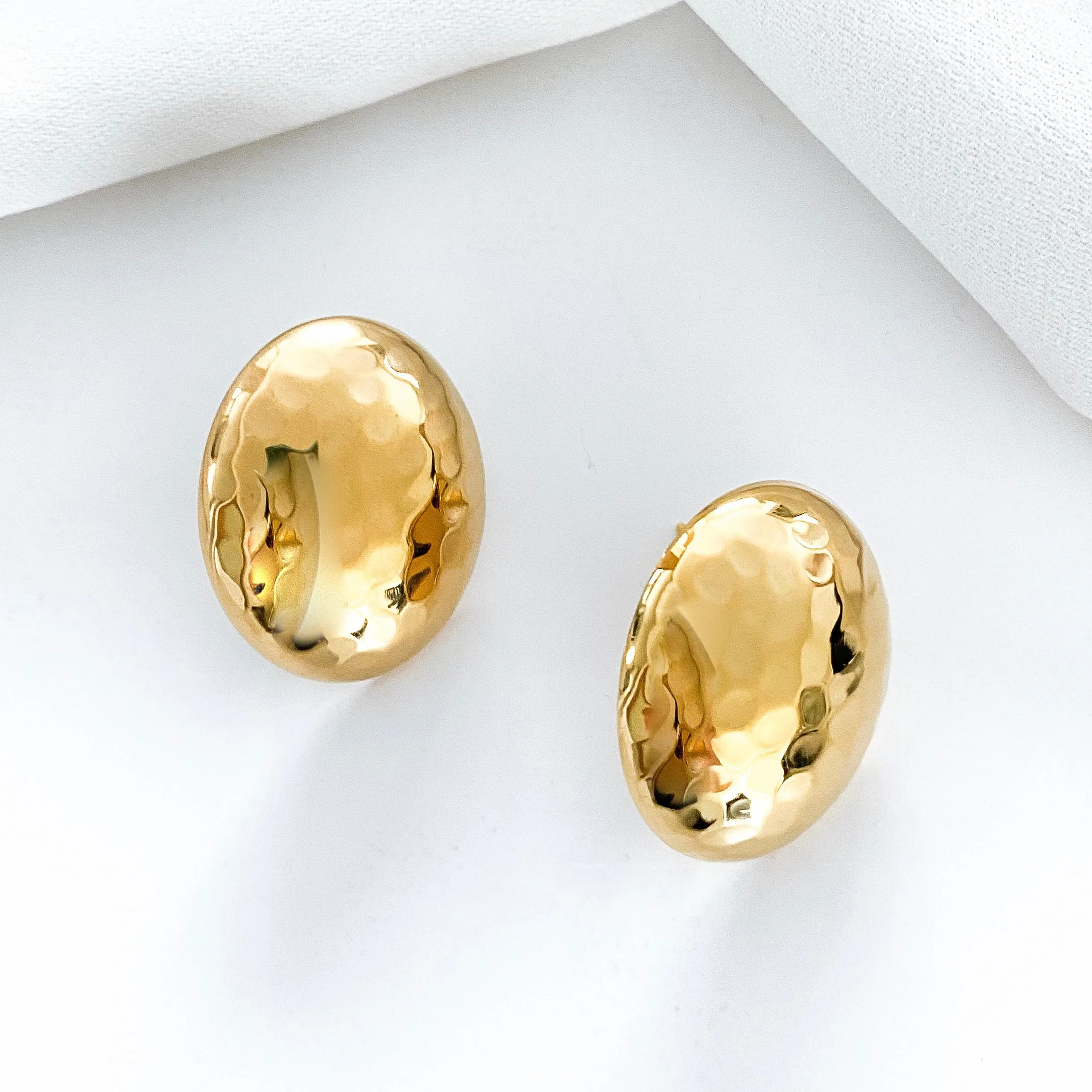 Round Speckled Gold Earrings