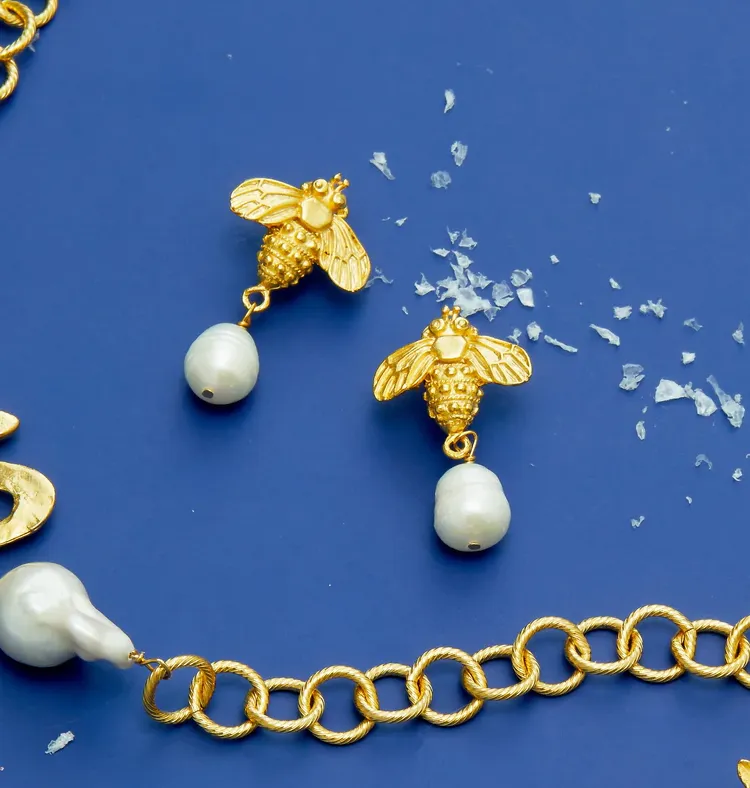 Susan Shaw Bee & Pearl Drop Earrings - Gold