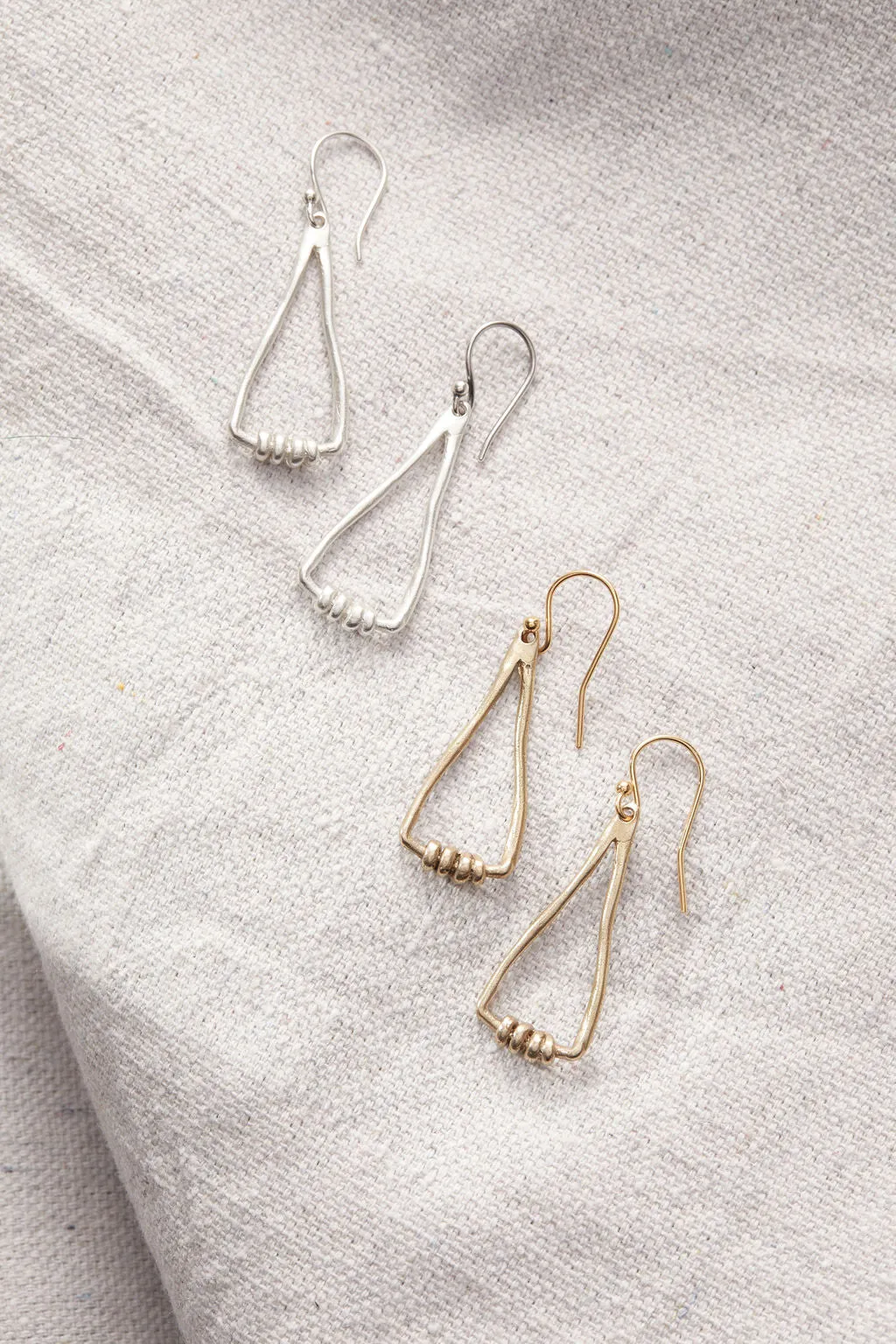 Victoria Earrings | Bronze