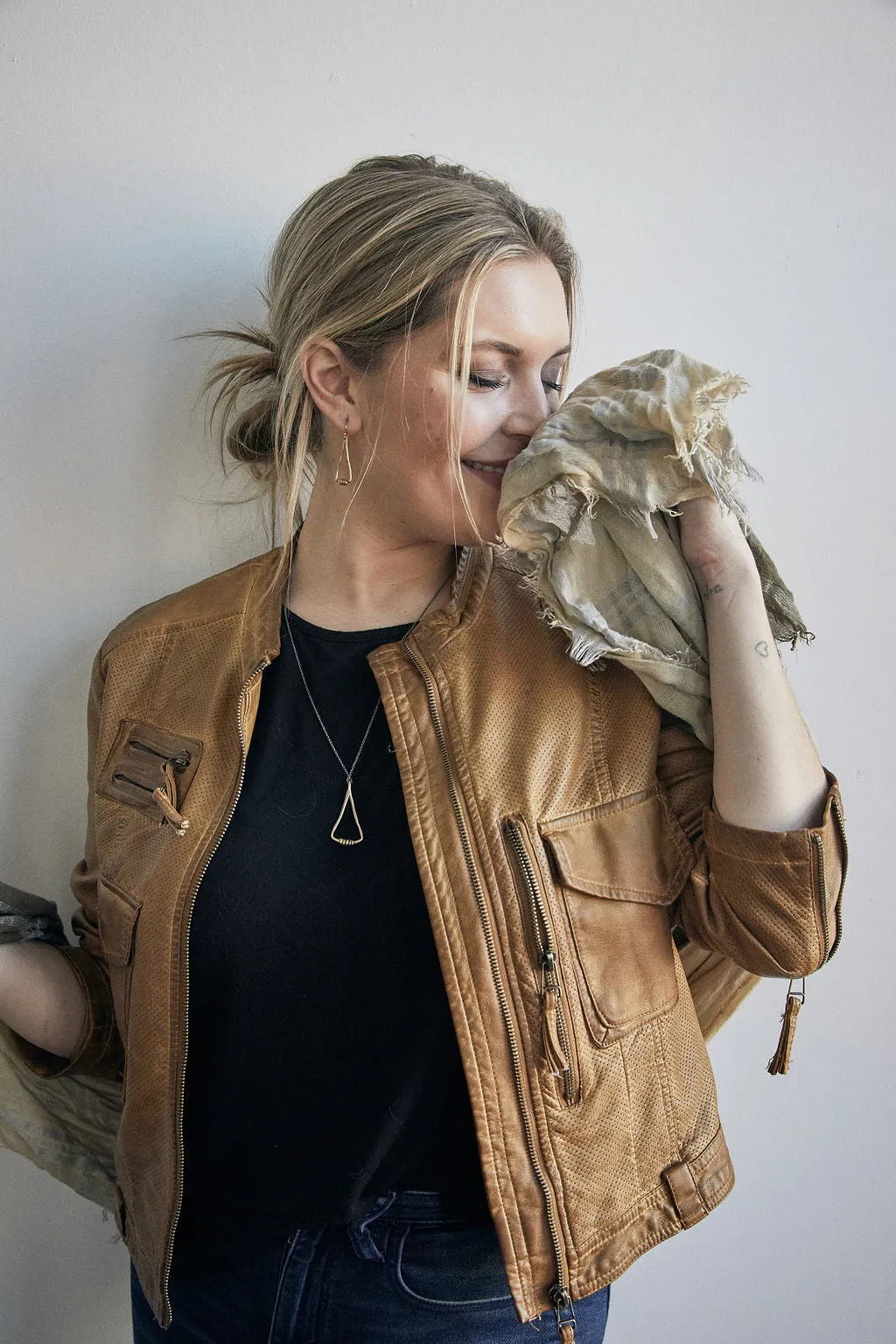 Victoria Earrings | Bronze